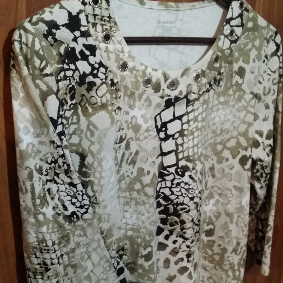 Alia Petite Set- Zipper Jacket & 3/4 Sleeve Shirt - Picture 9 of 15